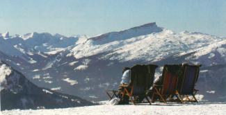 Liegest&uuml;hle  auf dem Berg