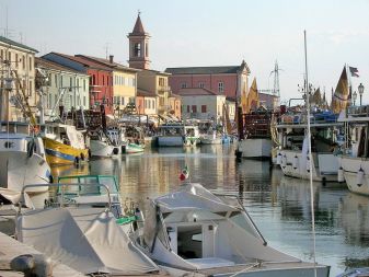 "Hafen von Cesenatico"