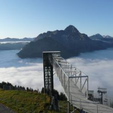 Spektakuläre Aussichtsplattform auf dem Walmendinger Horn